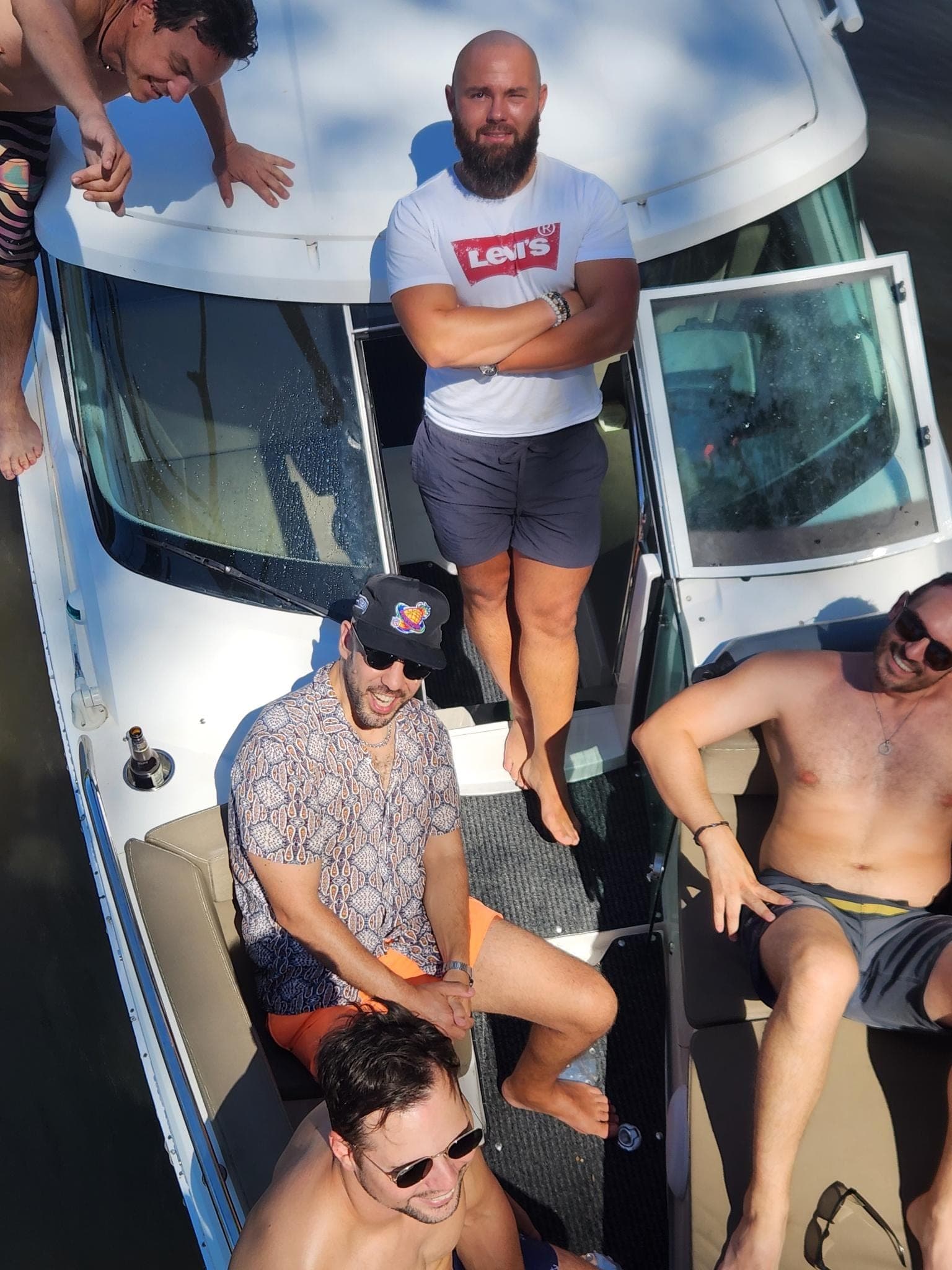 Moreton Bay moment — ca7bf8cb-bd04-4f21-95ed-8b9e15123d06